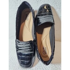 Clarks Collection Women's Black Patent Loafer Size 8.5